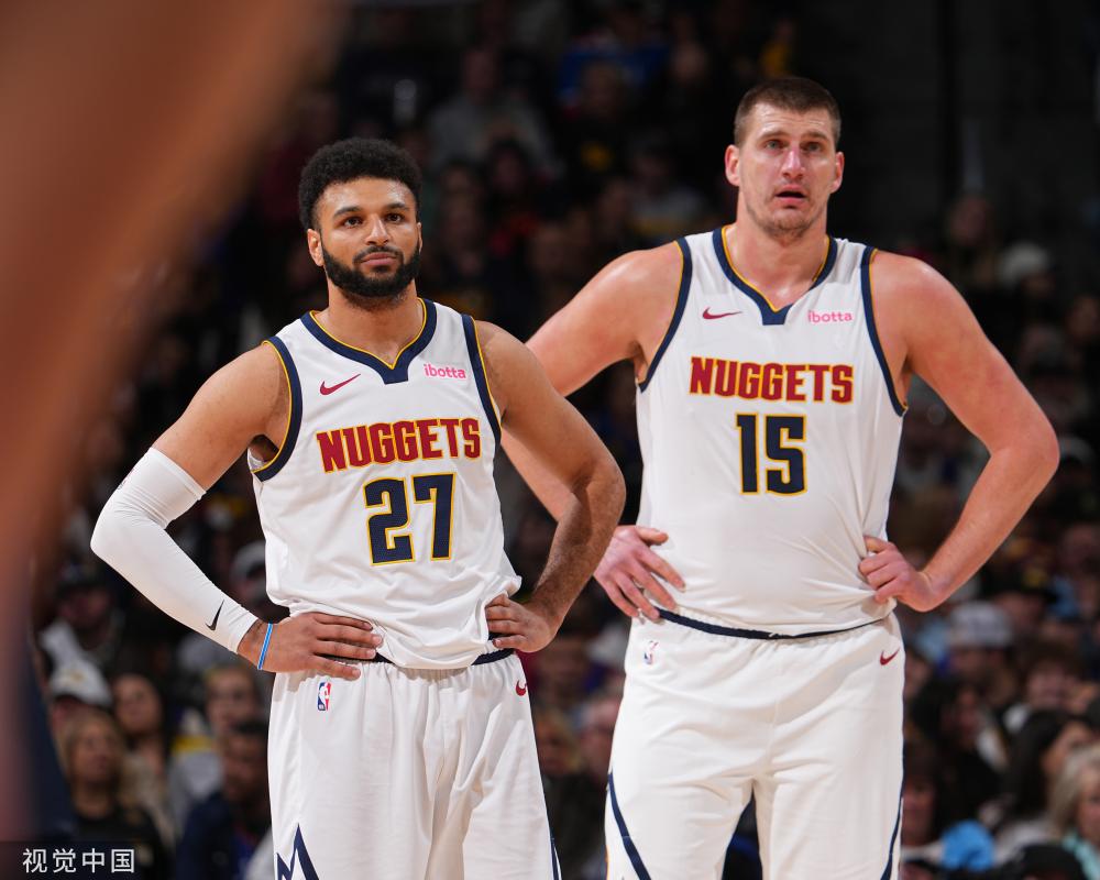 中所展现出 中所展现出