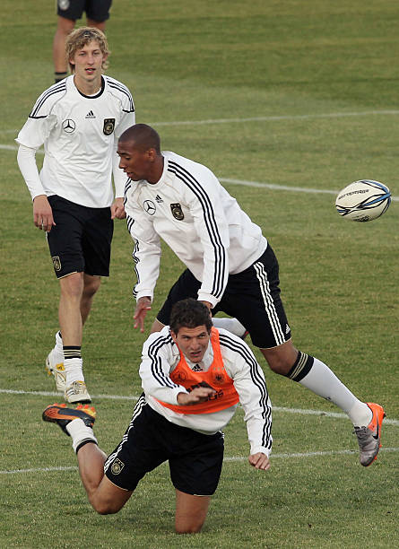 剧的背景下 剧的背景下